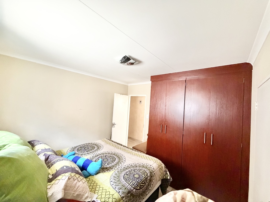 3 Bedroom Property for Sale in Kosmosdal Gauteng