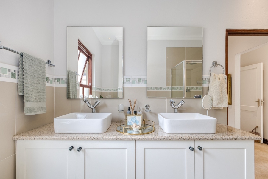 3 Bedroom Property for Sale in Linden Gauteng