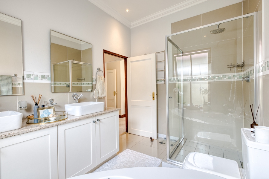 3 Bedroom Property for Sale in Linden Gauteng