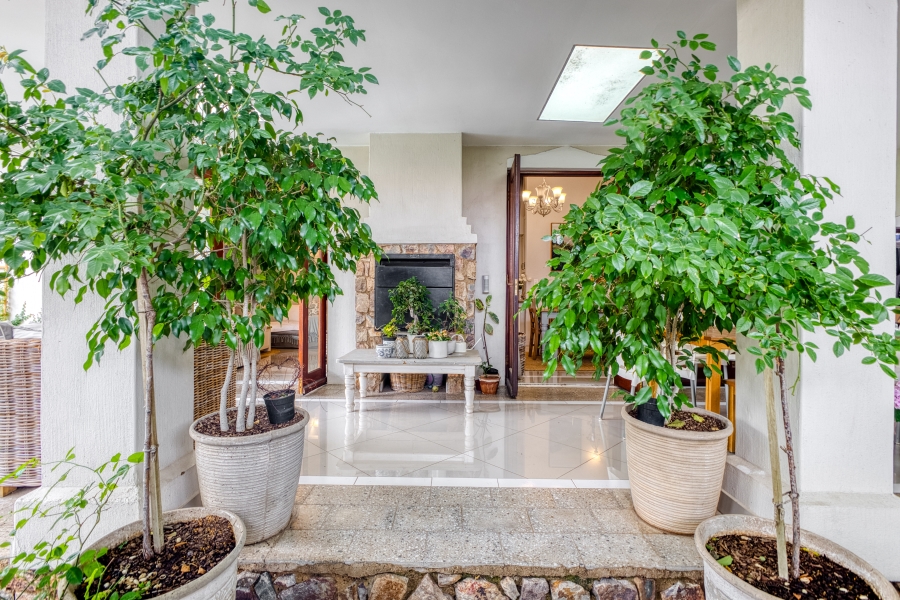 3 Bedroom Property for Sale in Linden Gauteng