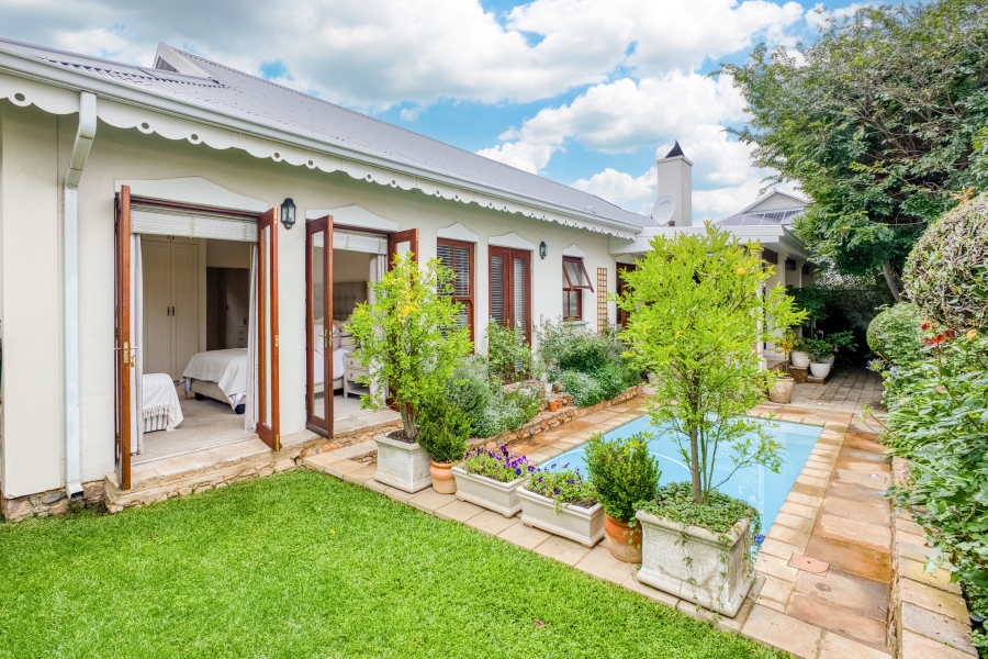 3 Bedroom Property for Sale in Linden Gauteng