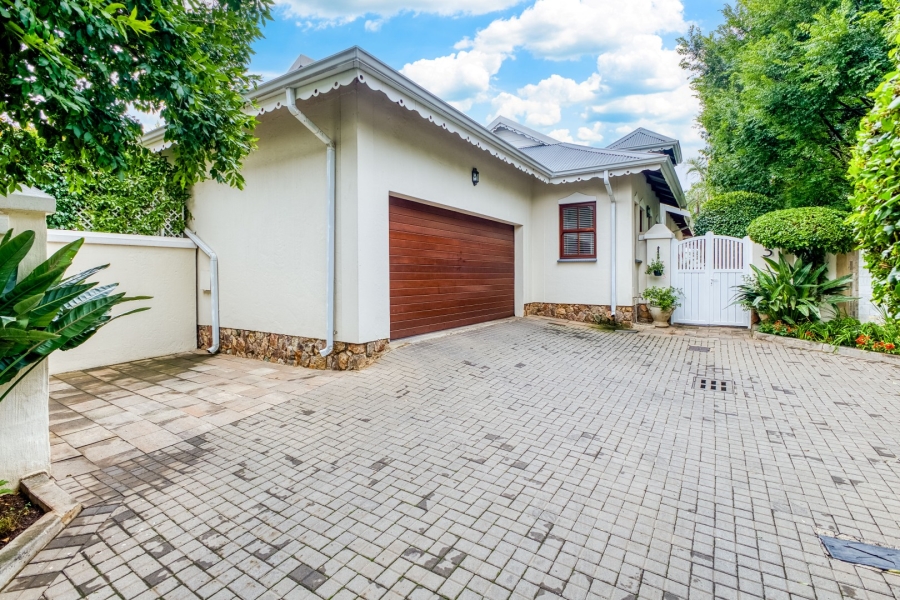 3 Bedroom Property for Sale in Linden Gauteng