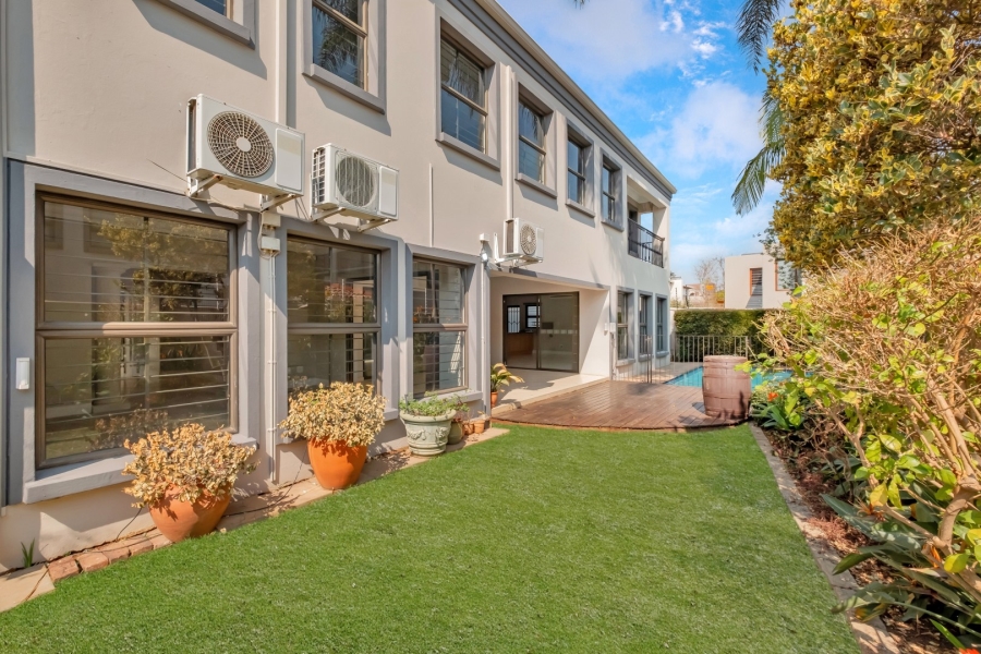 To Let 4 Bedroom Property for Rent in Morningside Gauteng