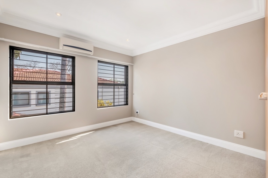 To Let 4 Bedroom Property for Rent in Morningside Gauteng