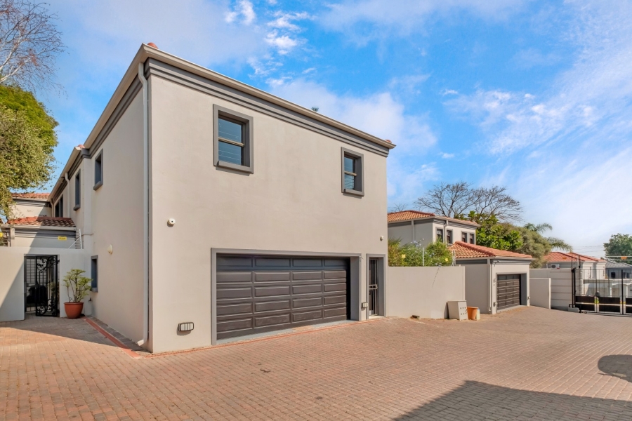 To Let 4 Bedroom Property for Rent in Morningside Gauteng