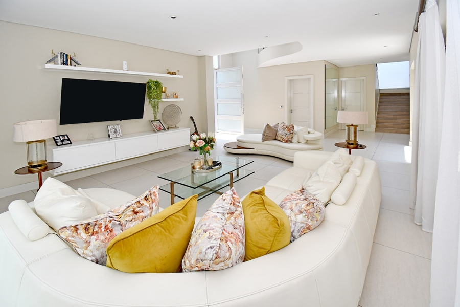 5 Bedroom Property for Sale in Morningside Gauteng