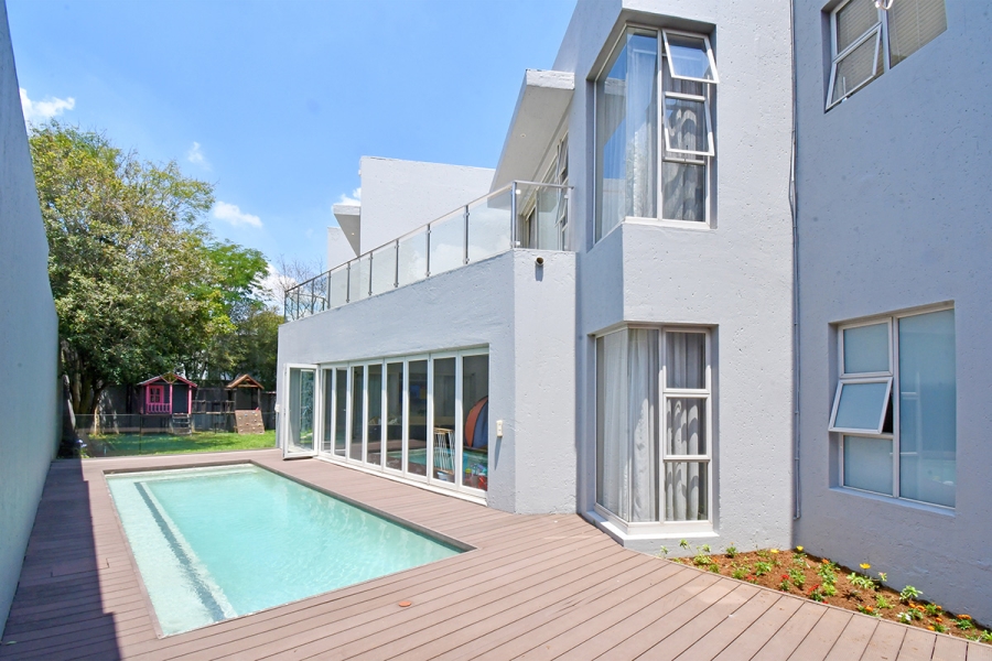 5 Bedroom Property for Sale in Morningside Gauteng