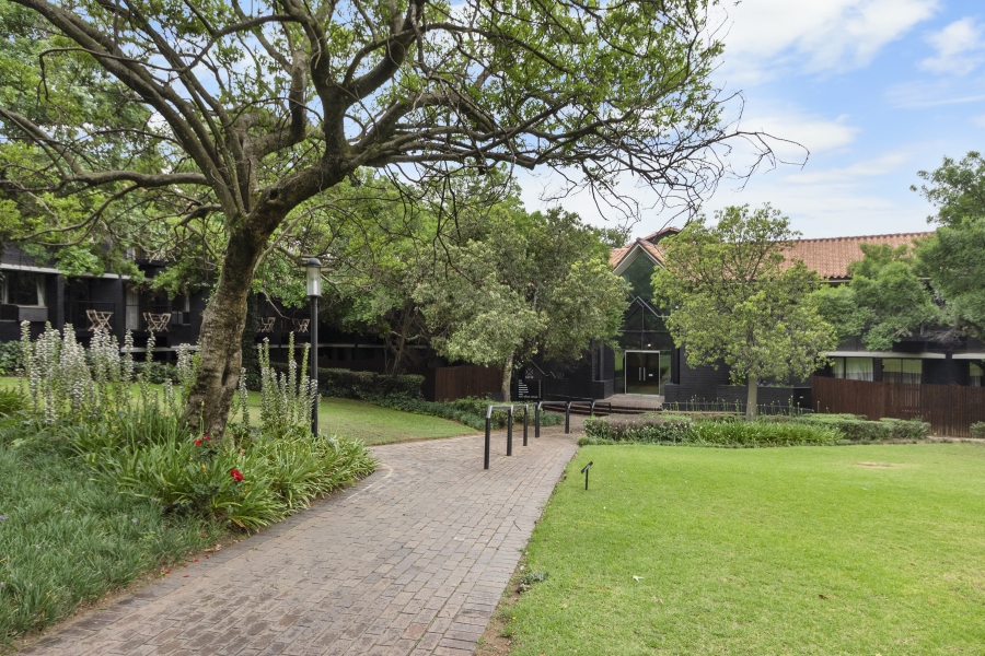 1 Bedroom Property for Sale in Bedfordview Gauteng