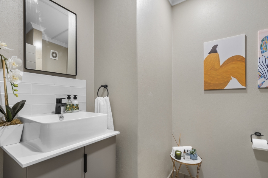 1 Bedroom Property for Sale in Bedfordview Gauteng