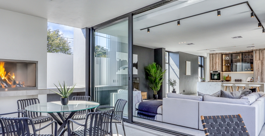 4 Bedroom Property for Sale in Atholl Gauteng