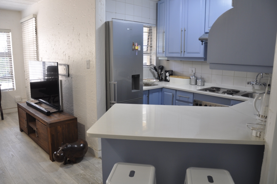 1 Bedroom Property for Sale in Parktown North Gauteng