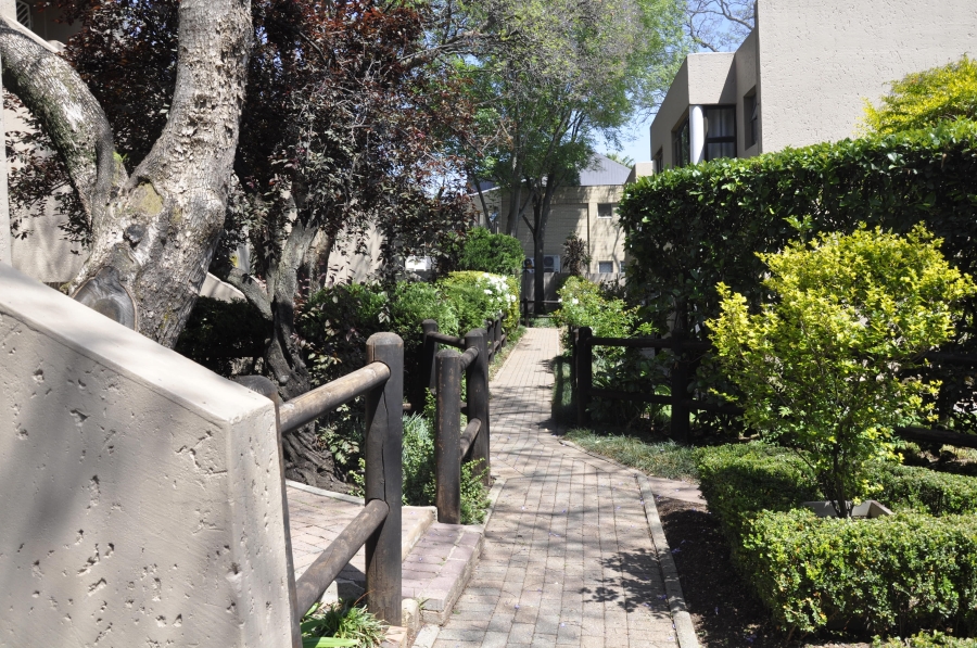 1 Bedroom Property for Sale in Parktown North Gauteng