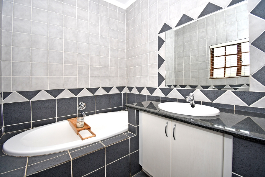 3 Bedroom Property for Sale in Kyalami Gauteng