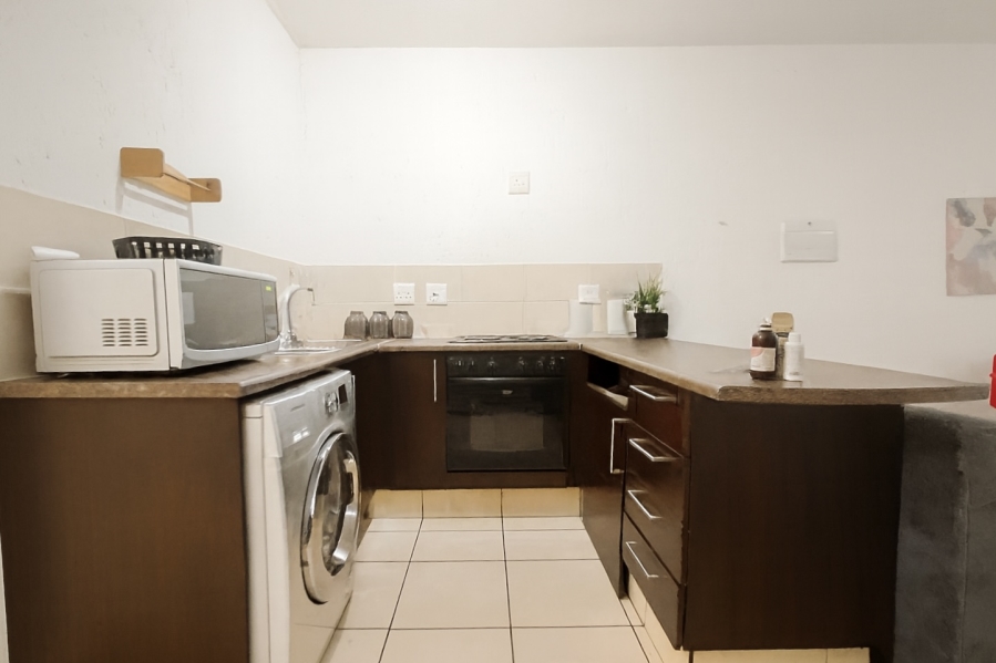 1 Bedroom Property for Sale in Lonehill Gauteng