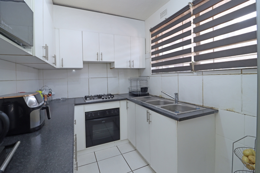 2 Bedroom Property for Sale in Wendywood Gauteng