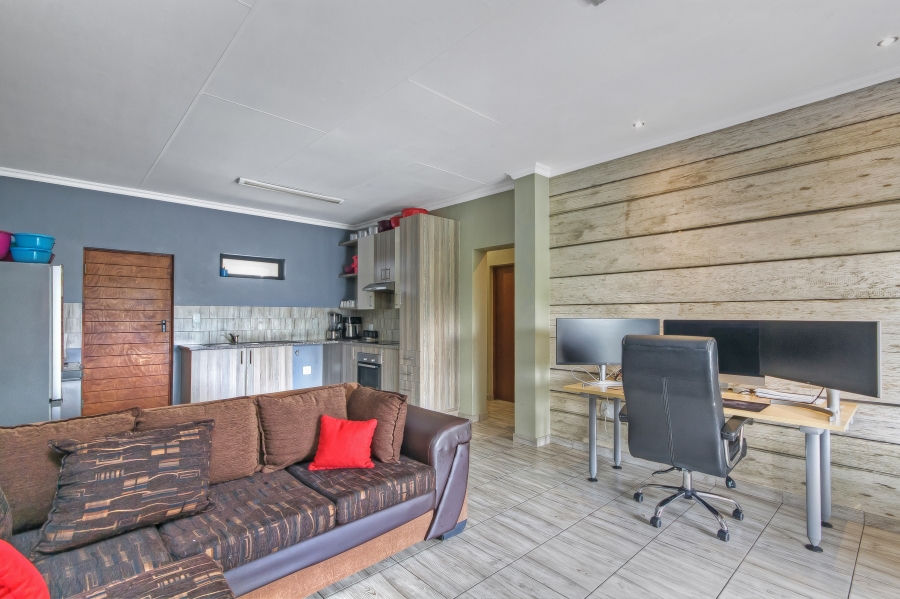 2 Bedroom Property for Sale in Noordwyk Gauteng