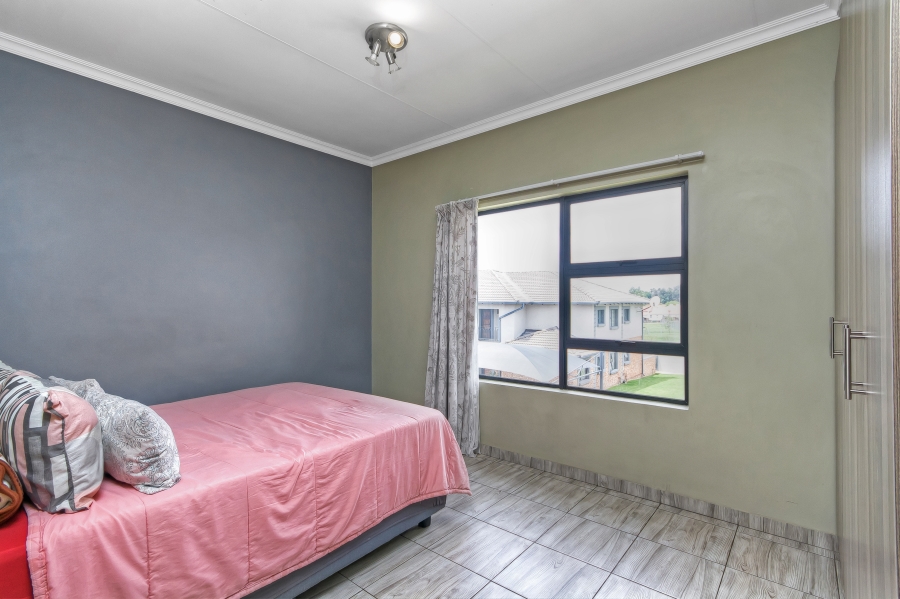 2 Bedroom Property for Sale in Noordwyk Gauteng