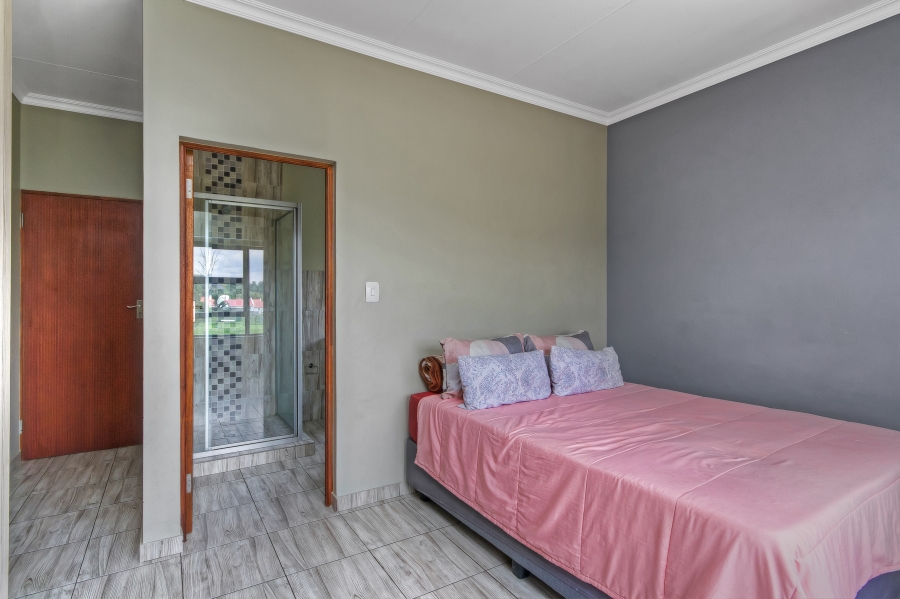 2 Bedroom Property for Sale in Noordwyk Gauteng