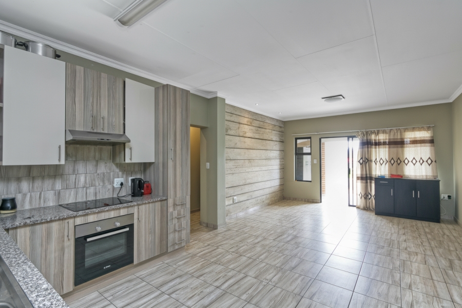 2 Bedroom Property for Sale in Noordwyk Gauteng