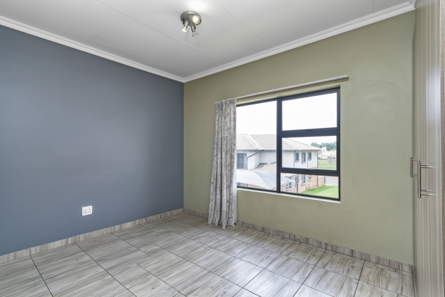 2 Bedroom Property for Sale in Noordwyk Gauteng