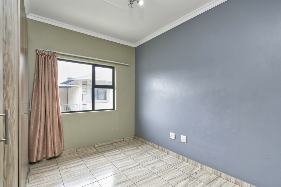 2 Bedroom Property for Sale in Noordwyk Gauteng