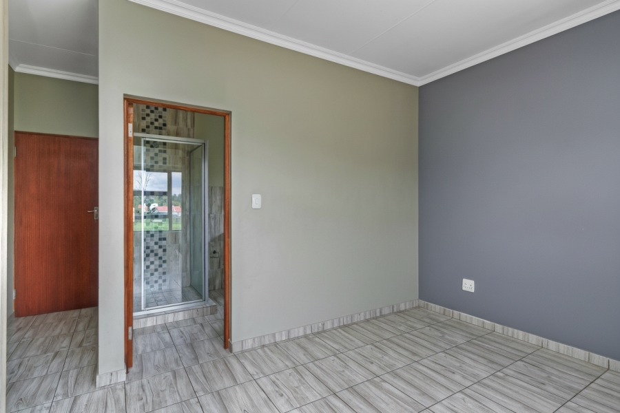 2 Bedroom Property for Sale in Noordwyk Gauteng