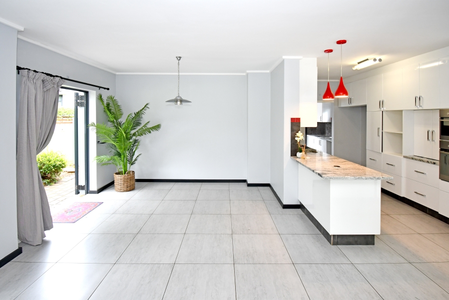 4 Bedroom Property for Sale in Copperleaf Estate Gauteng