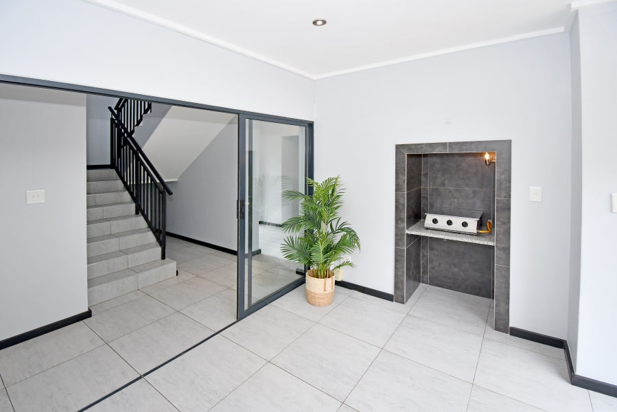 4 Bedroom Property for Sale in Copperleaf Estate Gauteng