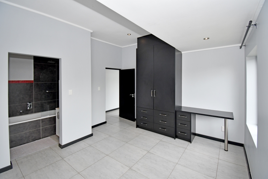 4 Bedroom Property for Sale in Copperleaf Estate Gauteng