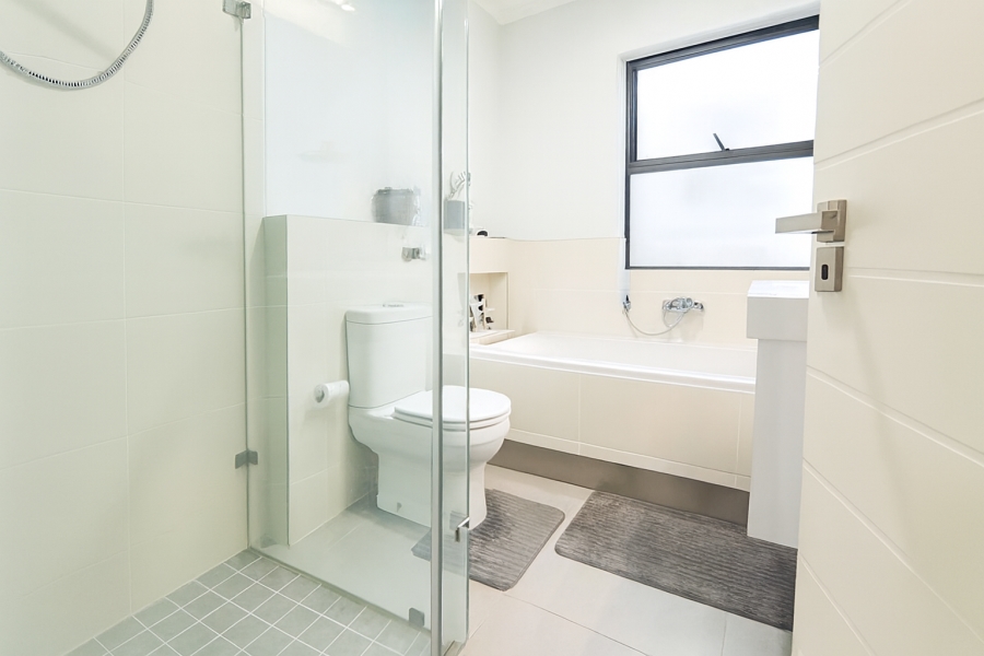 2 Bedroom Property for Sale in Lonehill Gauteng