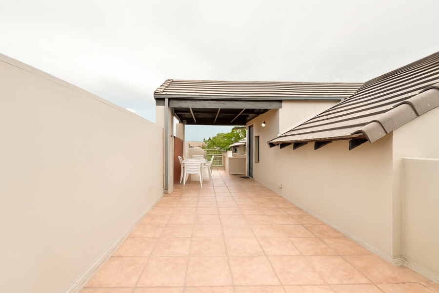 2 Bedroom Property for Sale in Lonehill Gauteng