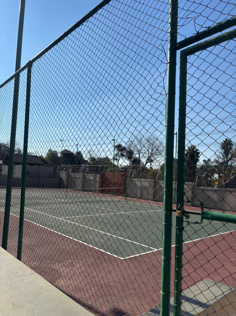 2 Bedroom Property for Sale in Lonehill Gauteng