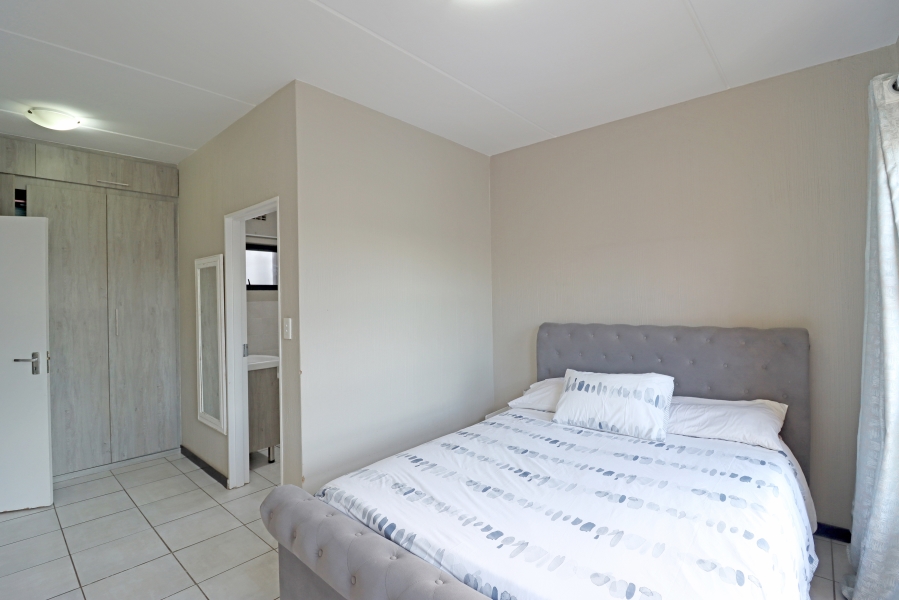 2 Bedroom Property for Sale in Barbeque Downs Gauteng