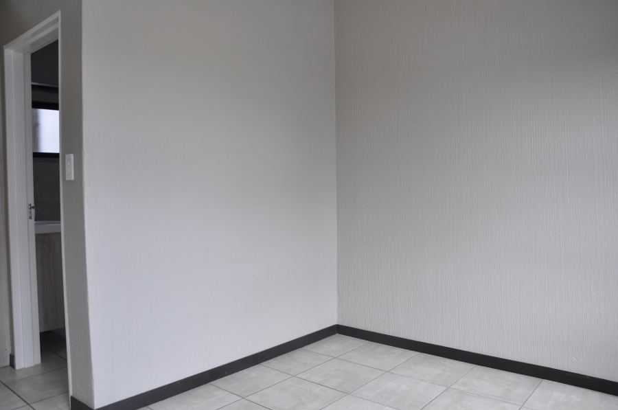 2 Bedroom Property for Sale in Barbeque Downs Gauteng