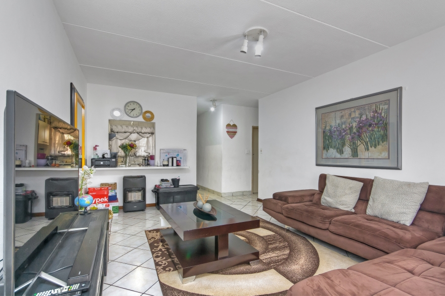 2 Bedroom Property for Sale in Buccleuch Gauteng