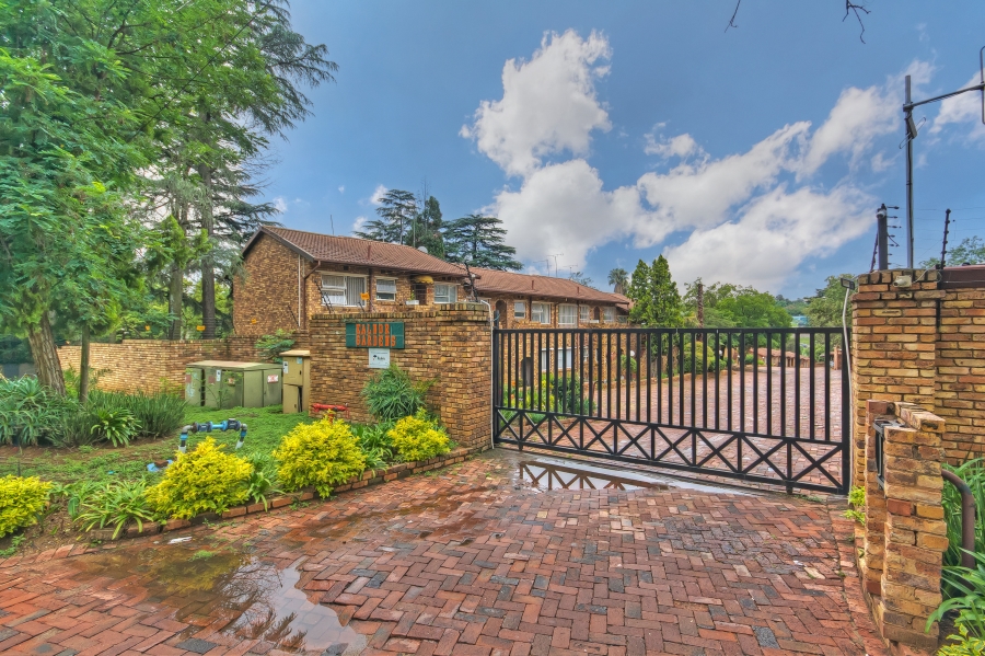 2 Bedroom Property for Sale in Buccleuch Gauteng