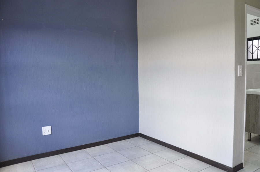 To Let 2 Bedroom Property for Rent in Barbeque Downs Gauteng