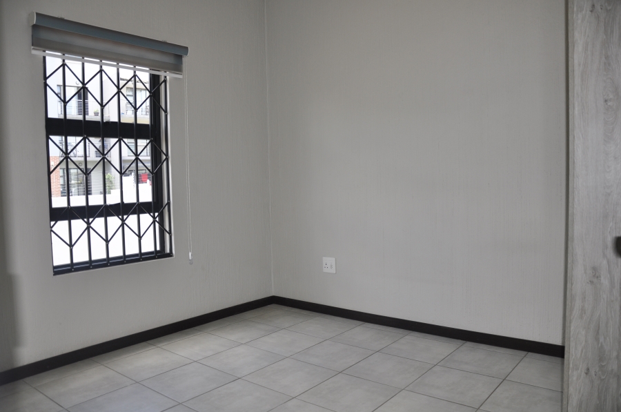 To Let 2 Bedroom Property for Rent in Barbeque Downs Gauteng