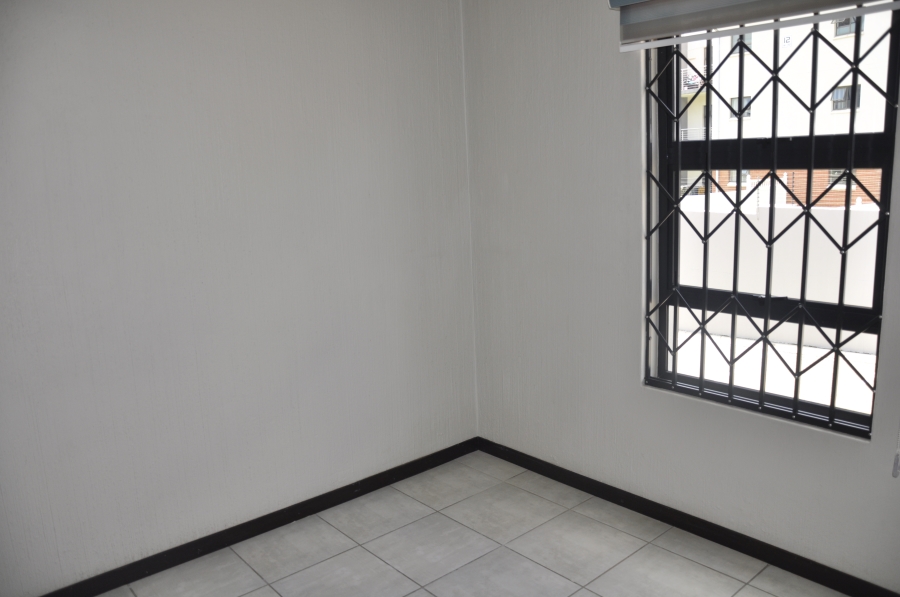 To Let 2 Bedroom Property for Rent in Barbeque Downs Gauteng