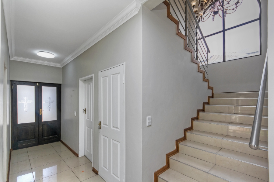 5 Bedroom Property for Sale in Kyalami Glen Estate Gauteng