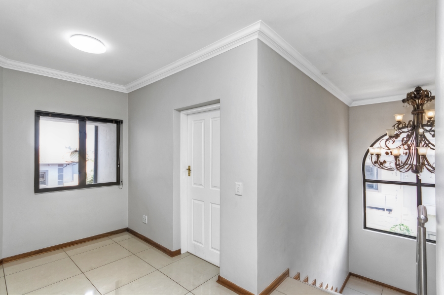 5 Bedroom Property for Sale in Kyalami Glen Estate Gauteng