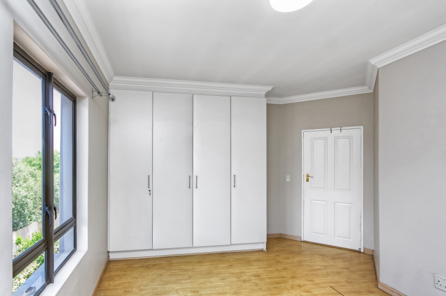 5 Bedroom Property for Sale in Kyalami Glen Estate Gauteng