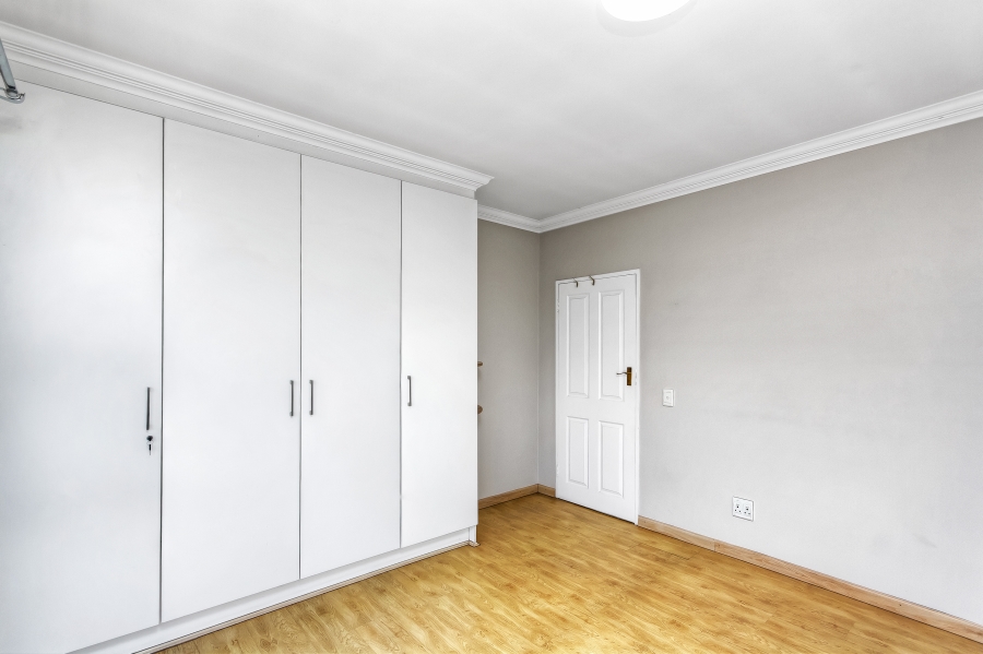 5 Bedroom Property for Sale in Kyalami Glen Estate Gauteng