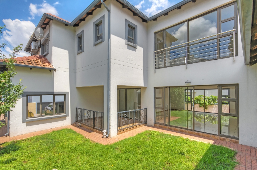 5 Bedroom Property for Sale in Kyalami Glen Estate Gauteng
