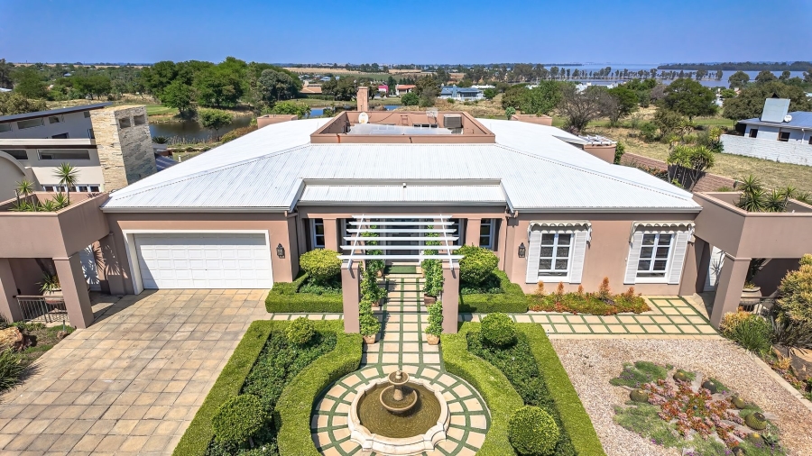 4 Bedroom Property for Sale in Vaal Marina Gauteng