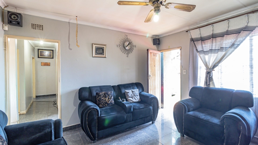 4 Bedroom Property for Sale in Lenasia South Gauteng