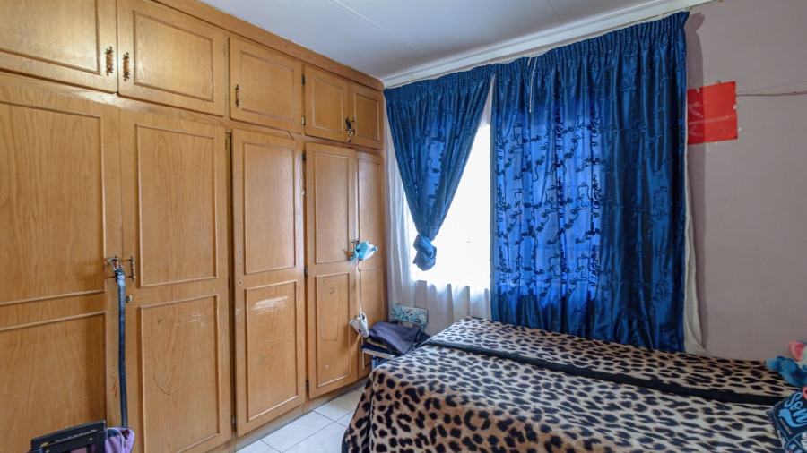 4 Bedroom Property for Sale in Lenasia South Gauteng