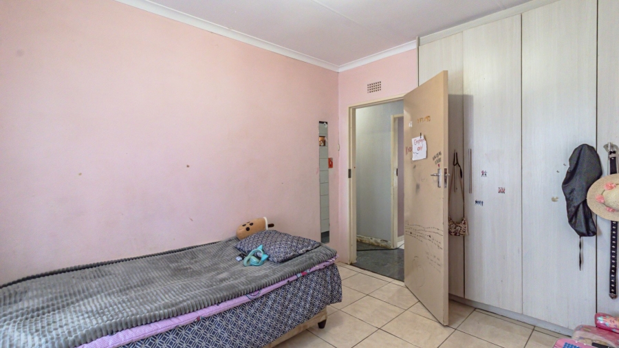 4 Bedroom Property for Sale in Lenasia South Gauteng