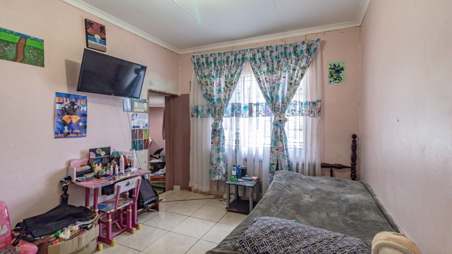4 Bedroom Property for Sale in Lenasia South Gauteng