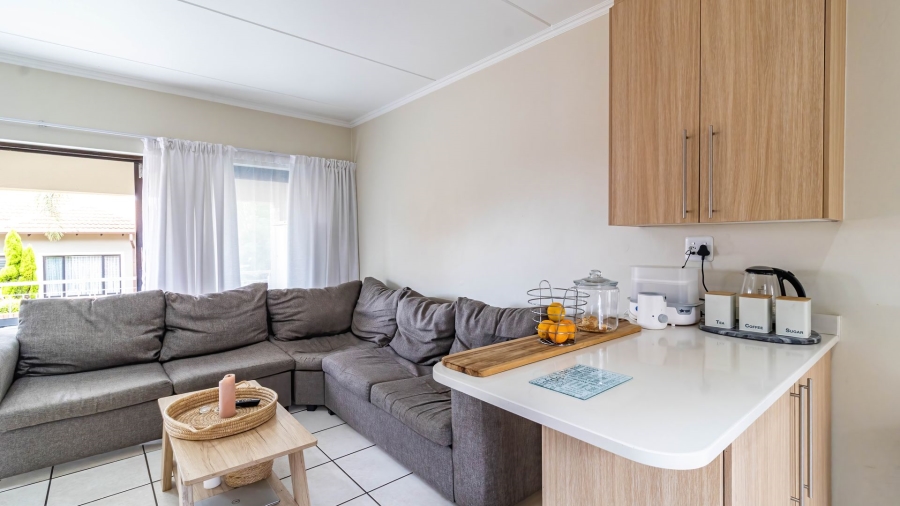 To Let 2 Bedroom Property for Rent in Bassonia Gauteng